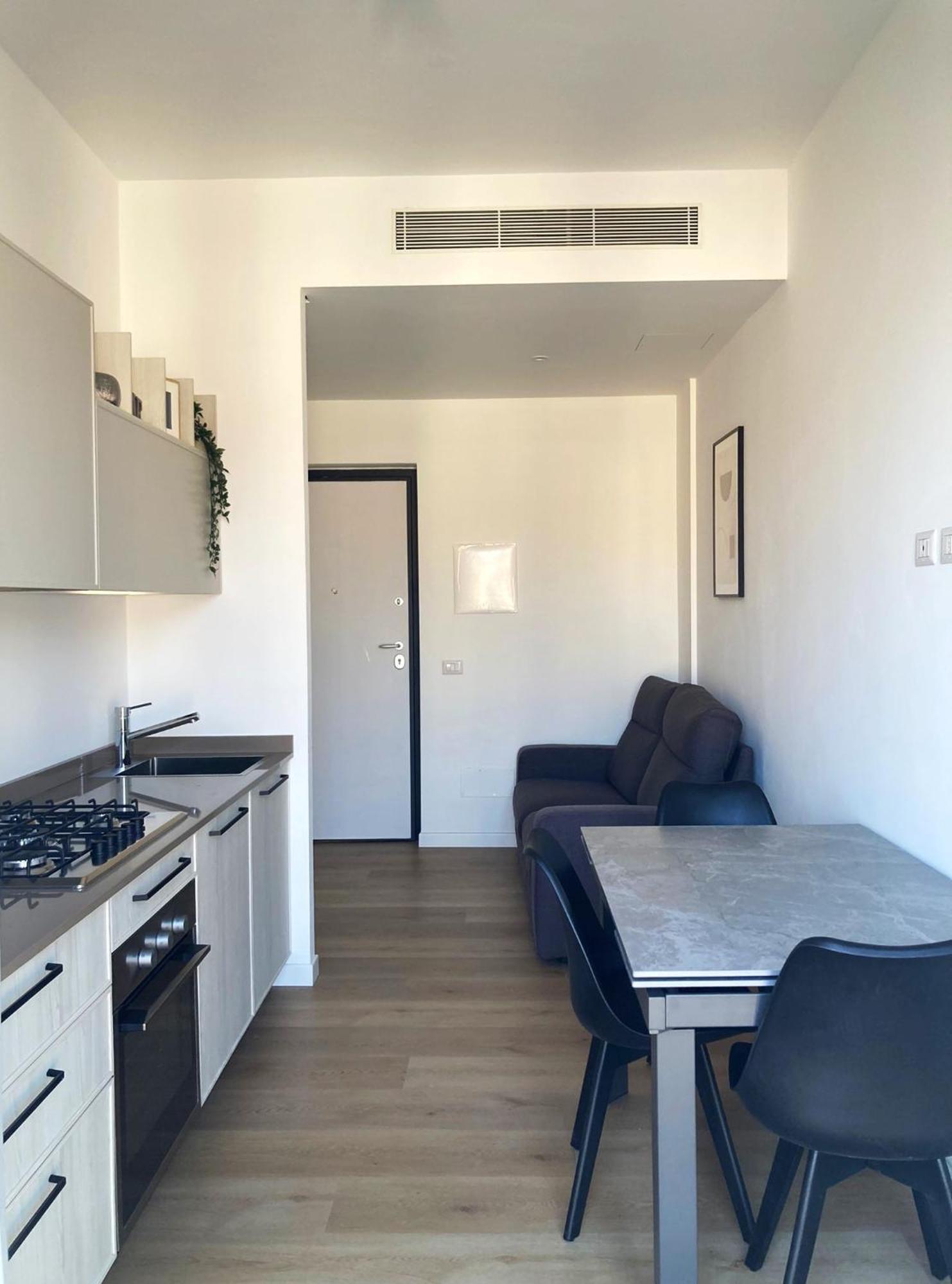 Bilocale Moderno - Lorenteggio 145 Apartment Milan